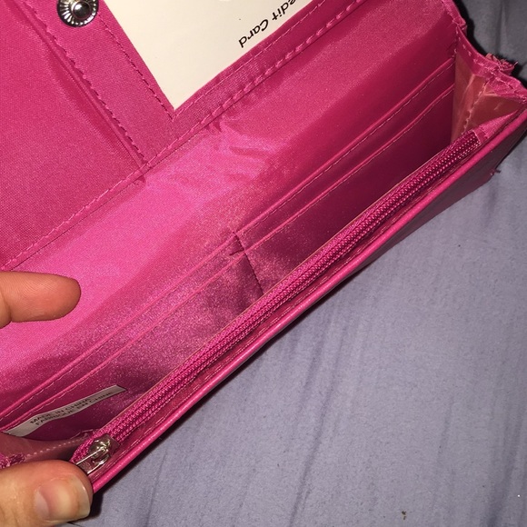 Hot pink wallet - Picture 3 of 3